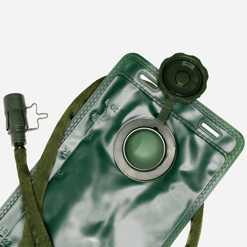 Quench - 2.5L - Hydration Bladder (Black) - Image 2
