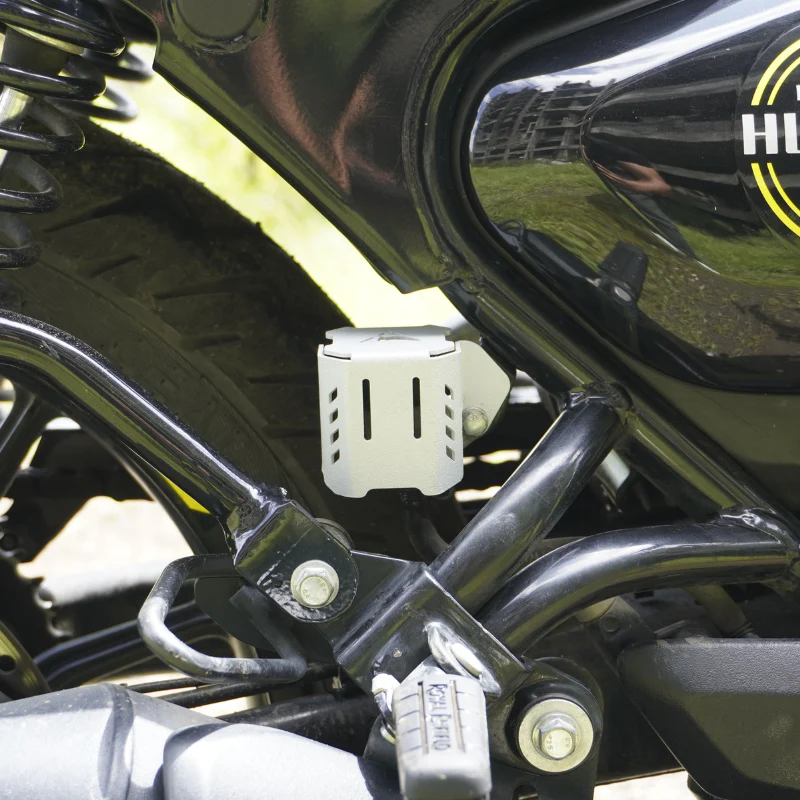 RE HUNTER BRAKE OIL RESERVOIR CAP REAR - Image 4