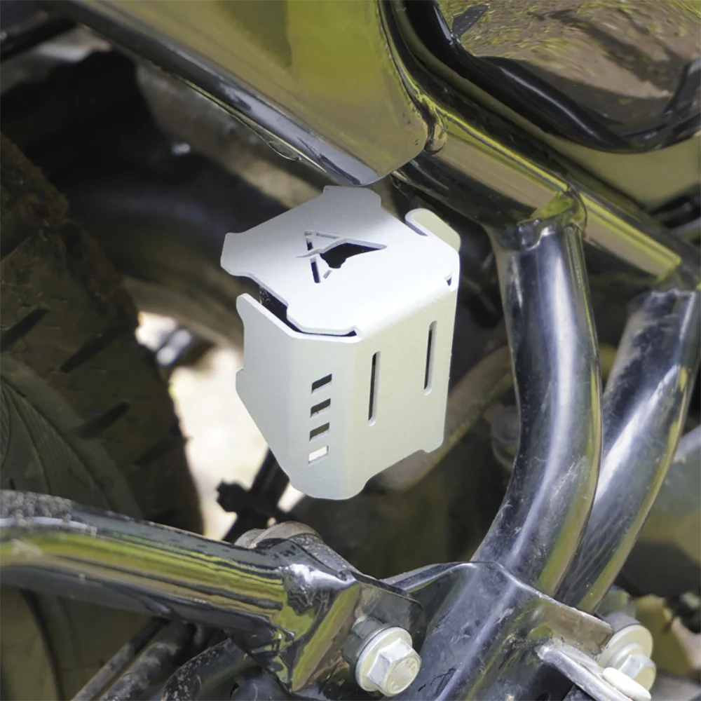 RE HUNTER BRAKE OIL RESERVOIR CAP REAR - Image 5